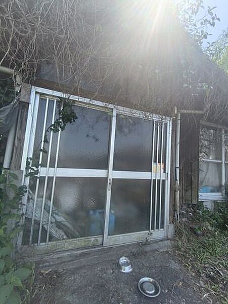 建物は住める状態ではありません。