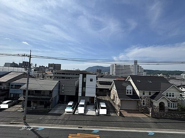 バルコニーからの眺望も良いです。
