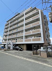 外観：近隣には、コンビニ、スーパー、ドラッグストア、公園などがあり、充実な立地♪