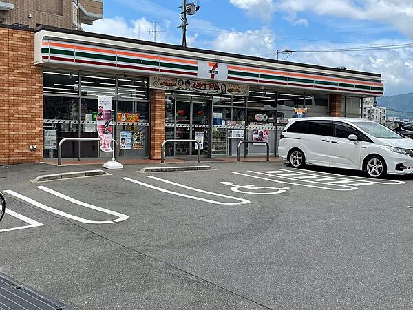 セブンイレブン福岡的場2丁目店まで54m