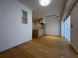 ライオンズマンション東松戸 104 2LDKのリビング/ダイニング