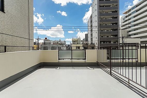ルーフバルコニ...
