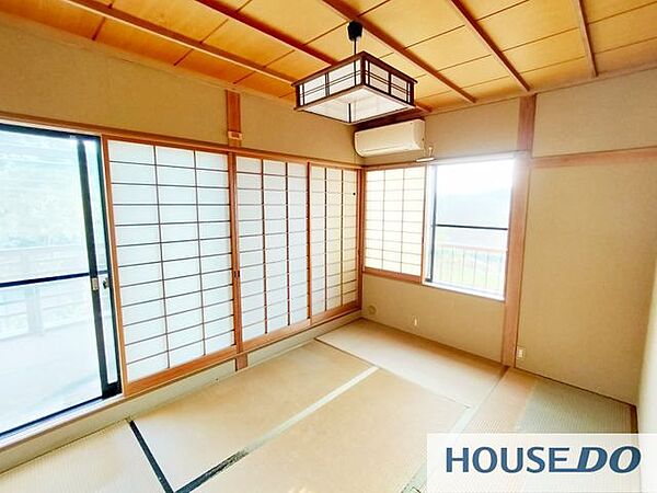 日差しの差し込む明るい部屋は光熱費も節約できます。