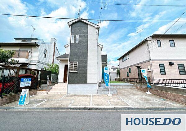 正面からみた外観