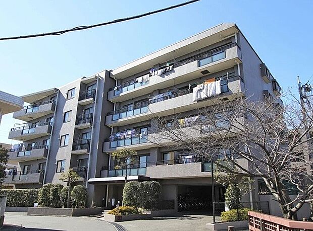 向ヶ丘遊園東ガーデンハウス弐番館の外観