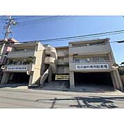 伊丹駅よりバス10分 徒歩1分 3階 築37年8ヶ月の賃貸物件