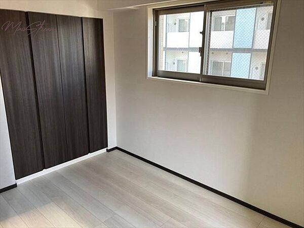 apartment 東京都千代田区岩本町2丁目9-11
地図を見る