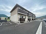 三条駅より徒歩20分 1階 築2年11ヶ月の賃貸物件