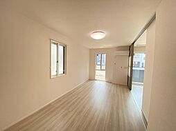 アルチェヴィータ 102 1階1LDKのリビング/ダイニング