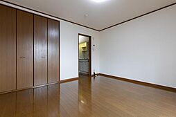 クレイドルV・VI VI-7 2階1Kのリビング/ダイニング