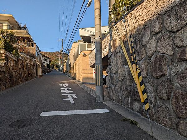 西側道路（幅員：6.0m）