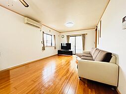 熊本市北区飛田一丁目 5LDKのリビング/ダイニング