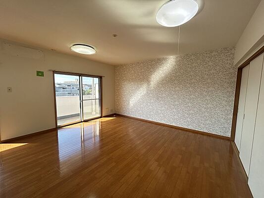 リビング/ダイニング シンセアーマンションピュア小峯 3階/-