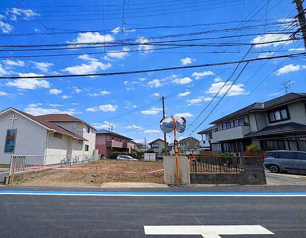 閑静な住宅街に佇む落ち着いた住環境！穏やかな毎日をお過ごしいただけます!