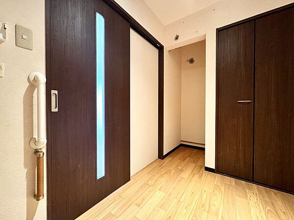 寝室としても子ども部屋としても使用可能な洋室！