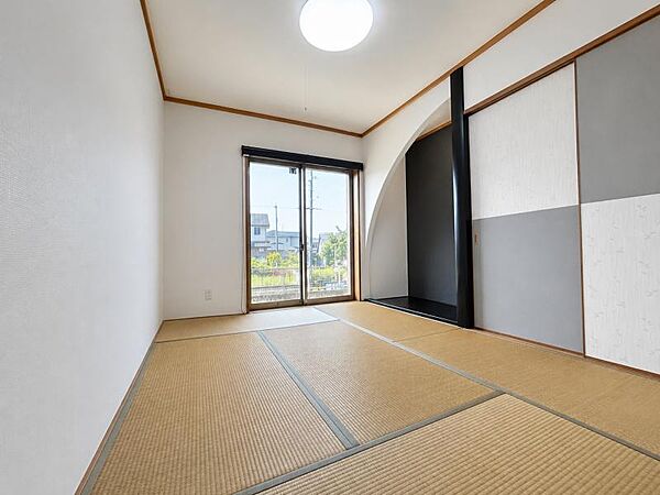 あると嬉しい和室もございます！畳の温かみはフローリングにはない良さです◎