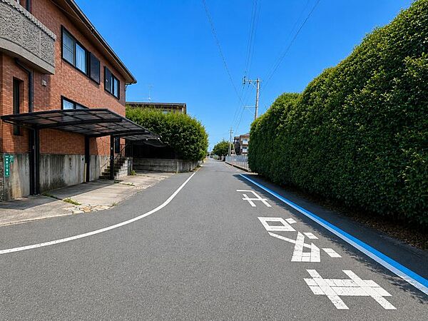 東側公道幅員約6.0ｍ、間口約12.2ｍ。