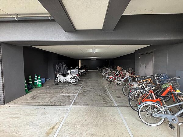 駐輪場がございます！ちょっとのお買い物やお出かけには、自転車があると便利ですね◎