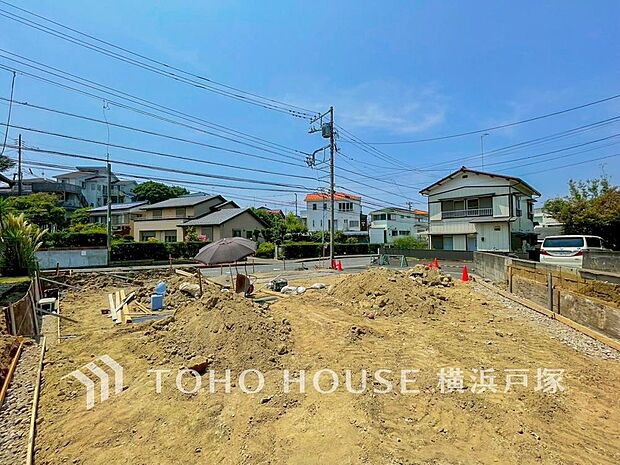 「Appearance」閑静な住宅街の陽当りに恵まれた土地。たくさんの想いやくつろぎが生まれる(2025年8月撮影)