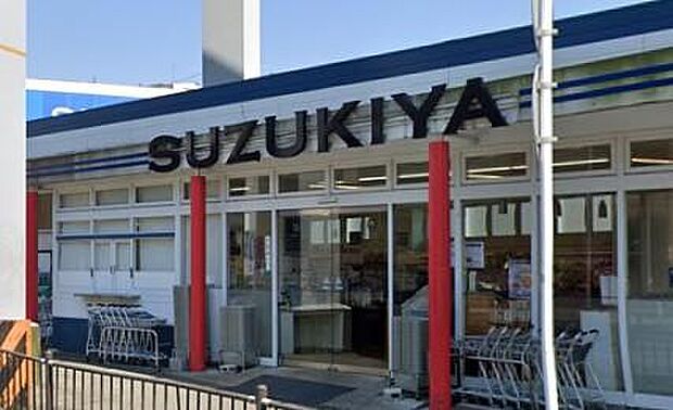 上質な食材が揃う地域密着型スーパー。選び抜かれた商品群で、日々の料理に華やかさと安心感をプラス。豊かな食生活を支えます。