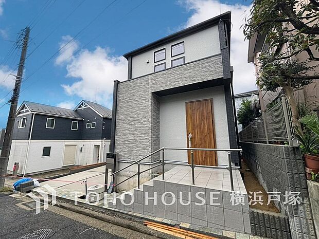 【Appearance】住む人を映し出す洗練された佇まいは、いつまでも輝き続けながらいつしか街の風景に溶け込んでいきます。