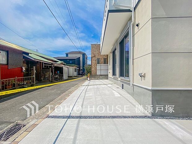 【Car space】快適な駐車スペース。スムーズな利用を実現、毎日の移動をサポートします。