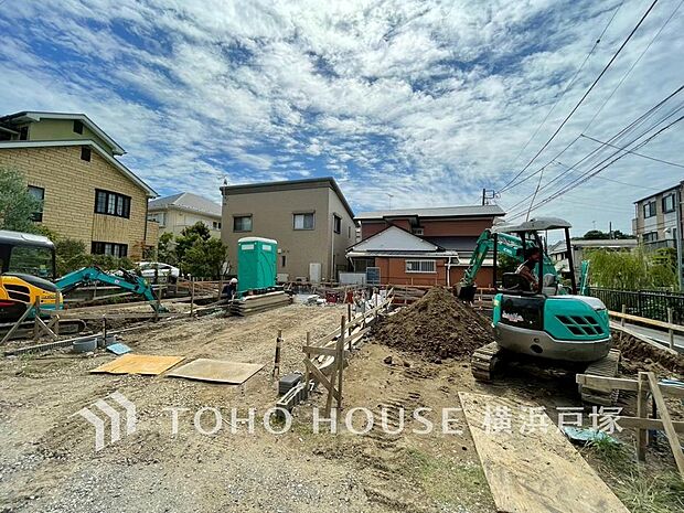 ゆったりとした敷地で、こだわりの家を。暮らしやすさを考えたロケーションが、理想の住まいを実現します。(2025年9月撮影)