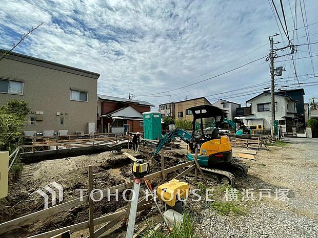 忙しく過ぎゆく日常を置き去るほど、ゆったりした時間が流れる住環境。『快適』は「家」と「街」と「環境」が調和した時に訪れるだと改めて感じさせてくれます。(2025年9月撮影)