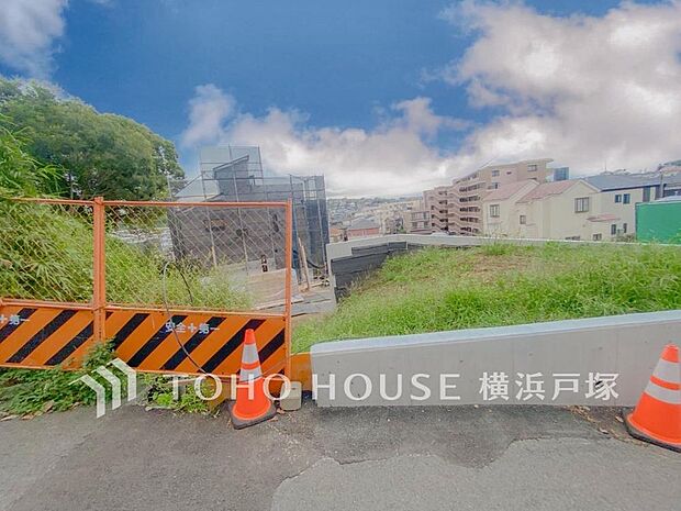 ゆったりとした敷地に、こだわりの住まい。暮らしやすさを考えた設計が、理想の住まいを実現します。