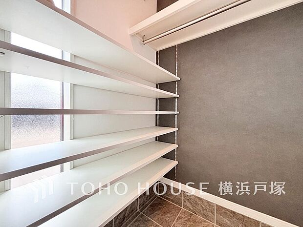 「Storage」暮らし心地を大きく左右する収納を、適材適所に配置し使い勝手を考慮しました。空間を余すところなく有効利用した収納は生活空間をより上質なものにしてくれるでしょう。