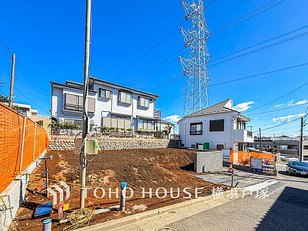 「Appearance」時代の流れに惑わされないシックなカラートーンで街並みに溶け込む外観は、主張し過ぎず、また平凡になり過ぎず絶妙なコントラストで輝きを放ちます。(2025年10月撮影)