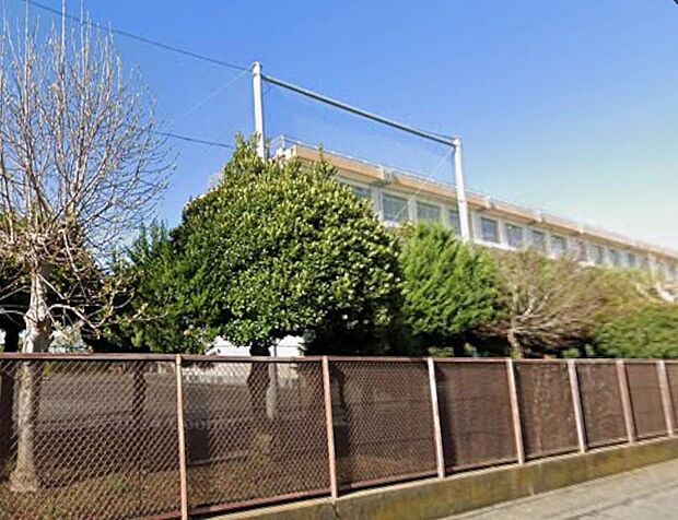 平塚市立神明中学校(1700m)