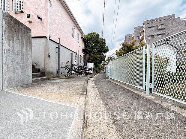 【Frontal road】家の良し悪しだけでなく周辺環境も重要なポイント。(2025年11月撮影)