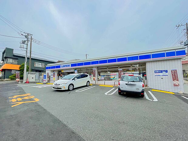 24時間営業 ATM有 酒類販売有。子供からお年寄りまで気軽に立寄れる地元のコンビニです。