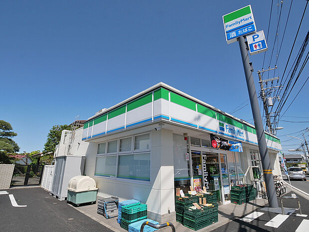 ファミリーマート サンズ戸塚深谷町店(130m)地元サンズ系列が運営する住民に便利な24時間営業のコンビニです。