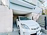 駐車場：【Car space】快適な駐車スペース。スムーズな利用を実現、毎日の移動をサポートします。
