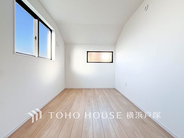 【Room】自分時間を充実させながら、心豊かなひとときを穏やかに過ごす、そんな日常を叶える大切な空間。