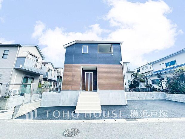 【Appearance】住む人を映し出す洗練された佇まいは、いつまでも輝き続けながらいつしか街の風景に溶け込んでいきます。