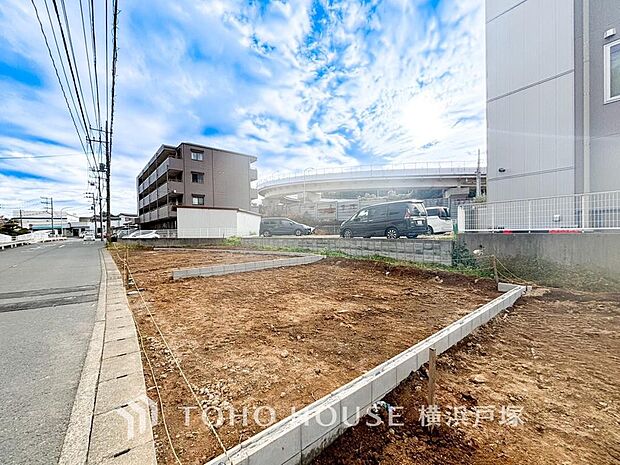 【Appearance】時をこえて輝く美しさ。洗練されたデザインが街並みに溶け込み、圧倒的な存在感を放つ外観（2025年12月撮影）