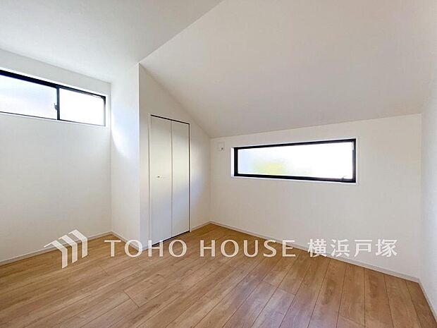 「Room」快適に過ごす条件は、一人ひとり違います。飾リ過ぎないシンプルな内装と偏り過ぎないデザインで統一しております。居住していく中でオーナー様だけの「マイホーム」に創り上げて下さい。