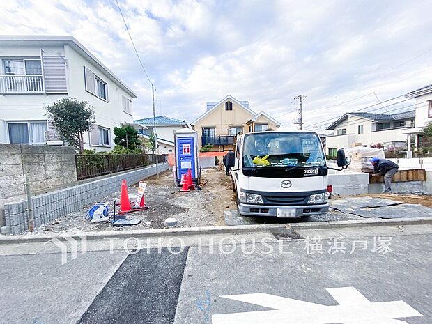 【Appearance】思い描く理想の住まいを自由に設計できる敷地で心地よい暮らしを実現(2025年12月撮影)