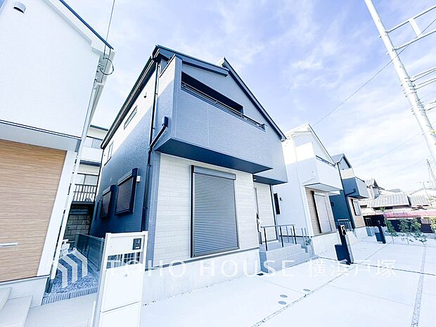 【Appearance】爽やかな青空の下に贅沢なほどに降り注ぐ陽光、豊かな居住性と、クオリティが見事に調和した住空間は、住まうことの喜びを感じさせてくれます。