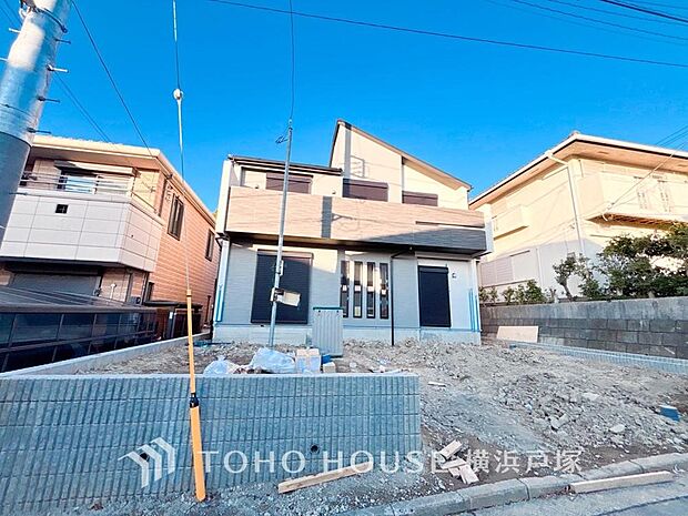 【Appearance】時をこえて輝く美しさ。洗練されたデザインが街並みに溶け込み、圧倒的な存在感を放つ外観（2026年1月撮影）