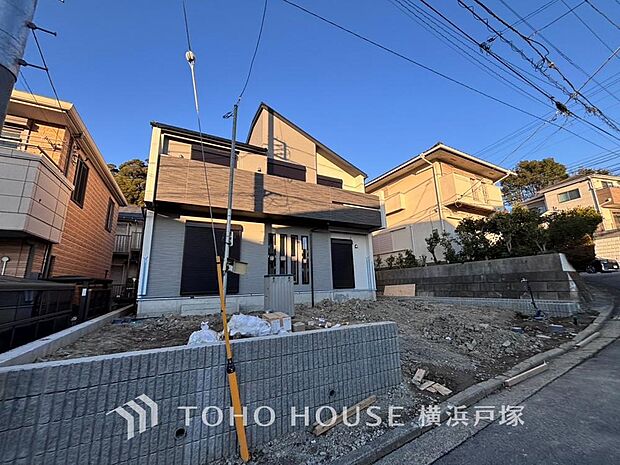 【Appearance】太陽の恵みを存分に受けた明るくあたたかいお住まい。吹きぬける風を感じながら爽やで風通しの良い暮らし。（2026年1月撮影）