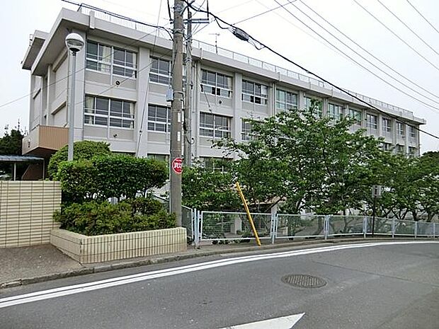 横須賀市立長井中学校（950ｍ）