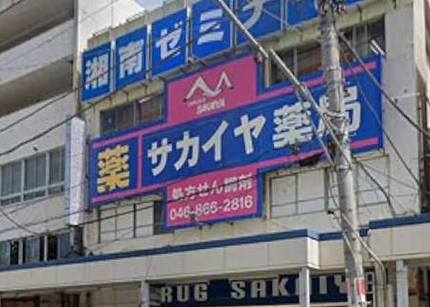 駅前の活気の中で、一人ひとりの健やかさを支えるビューティー拠点。専門的なアドバイスと多彩なラインナップが、忙しい都会生活の中でも「自分を整える」時間をスマートに提供します。