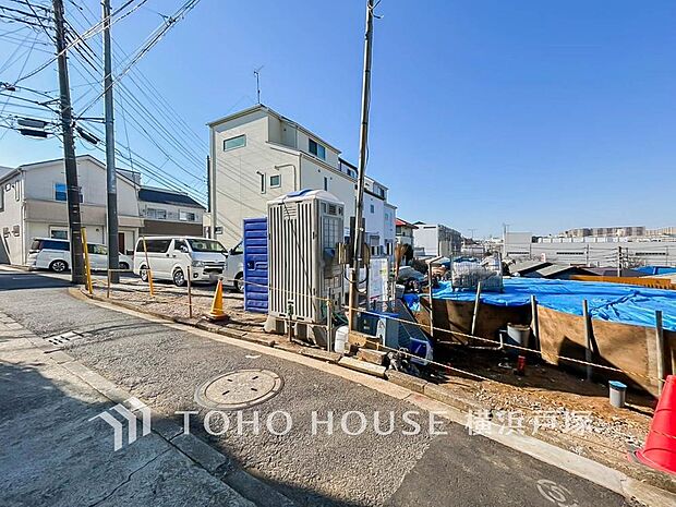 季節感を演出する多彩な樹木と豊かな彩りが重なり、四季折々の変化を楽しめる心地よい場所となりそう。