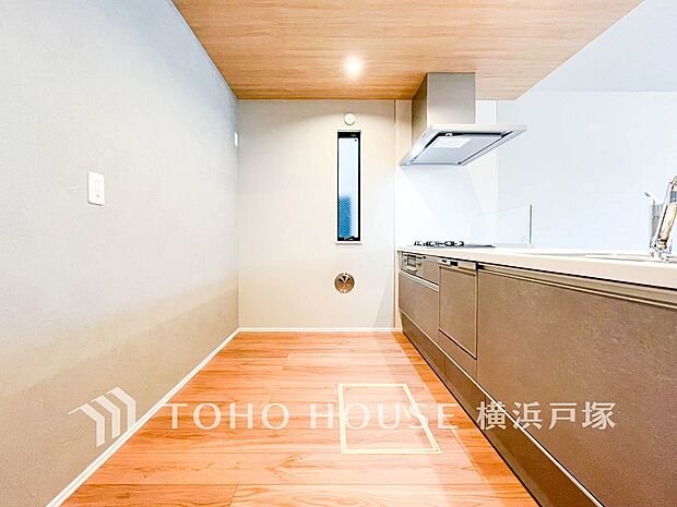【Kitchen】毎日使う場所だから気持よく使えて、居心地の良い空間に。(写真5号棟)