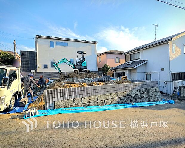 【Appearance】閑静な住宅街の陽当りに恵まれた土地。たくさんの想いが美しく彩られた時、ひと時のくつろぎが生まれる。（2026年1月撮影）