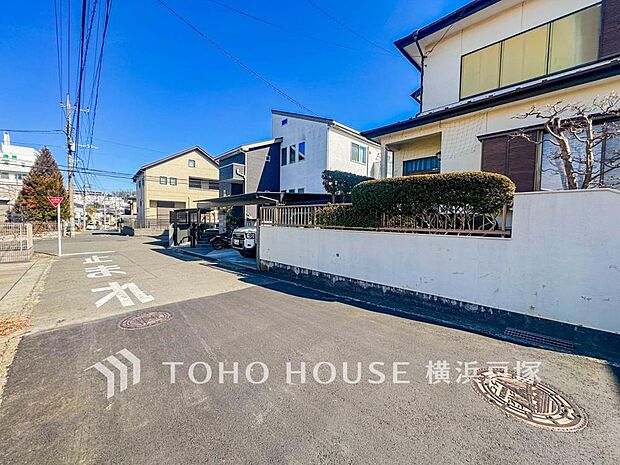 【Frontal road】忙しく過ぎゆく日常を置き去るほど、ゆったりした時間が流れる住環境。